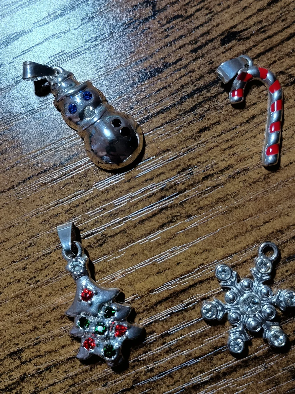 Lot Of 4 Silver Tone Christmas Winter Charms With Rhinestones * Pre-Owned *
